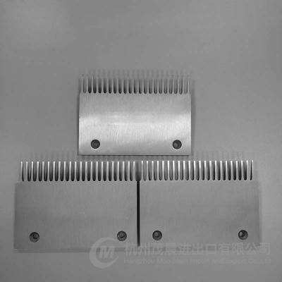 OEM XAA453AV1 Aluminum Escalator Comb Plate 203×145mm | 22 Teeth